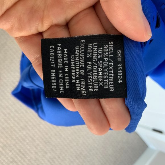 Le Chateau Body Con Midi Dress - Picture 7 of 8